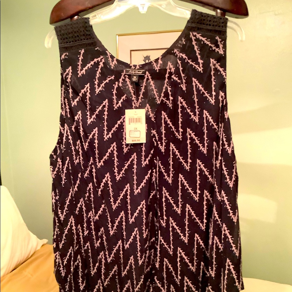 Lucky Brand top